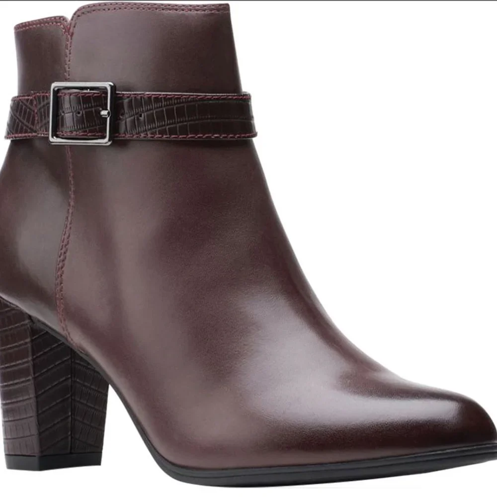 CLARKS ALANYA JUNO LEATHER ANKLE BOOTIE NWT - Picture 4 of 12